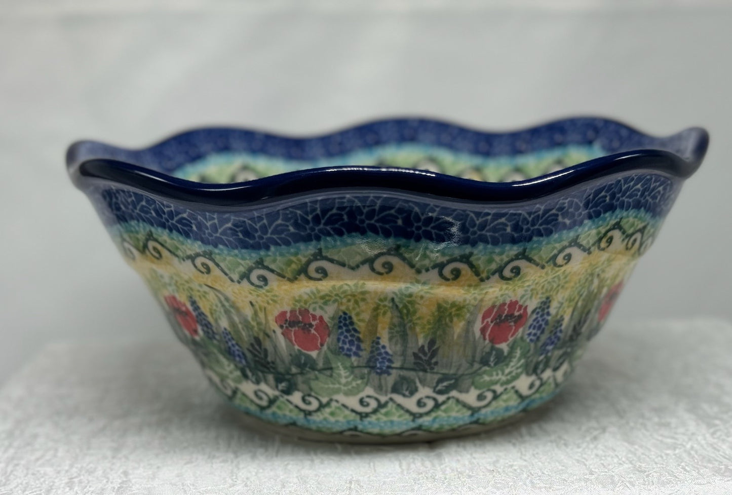 Polish Pottery Bowl ~ Wavy Edge ~ Small ~ 8 inch ~ U4610 ~ U4