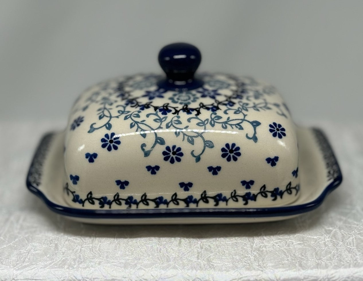 Polish Pottery Butter Dish - Silver Lace