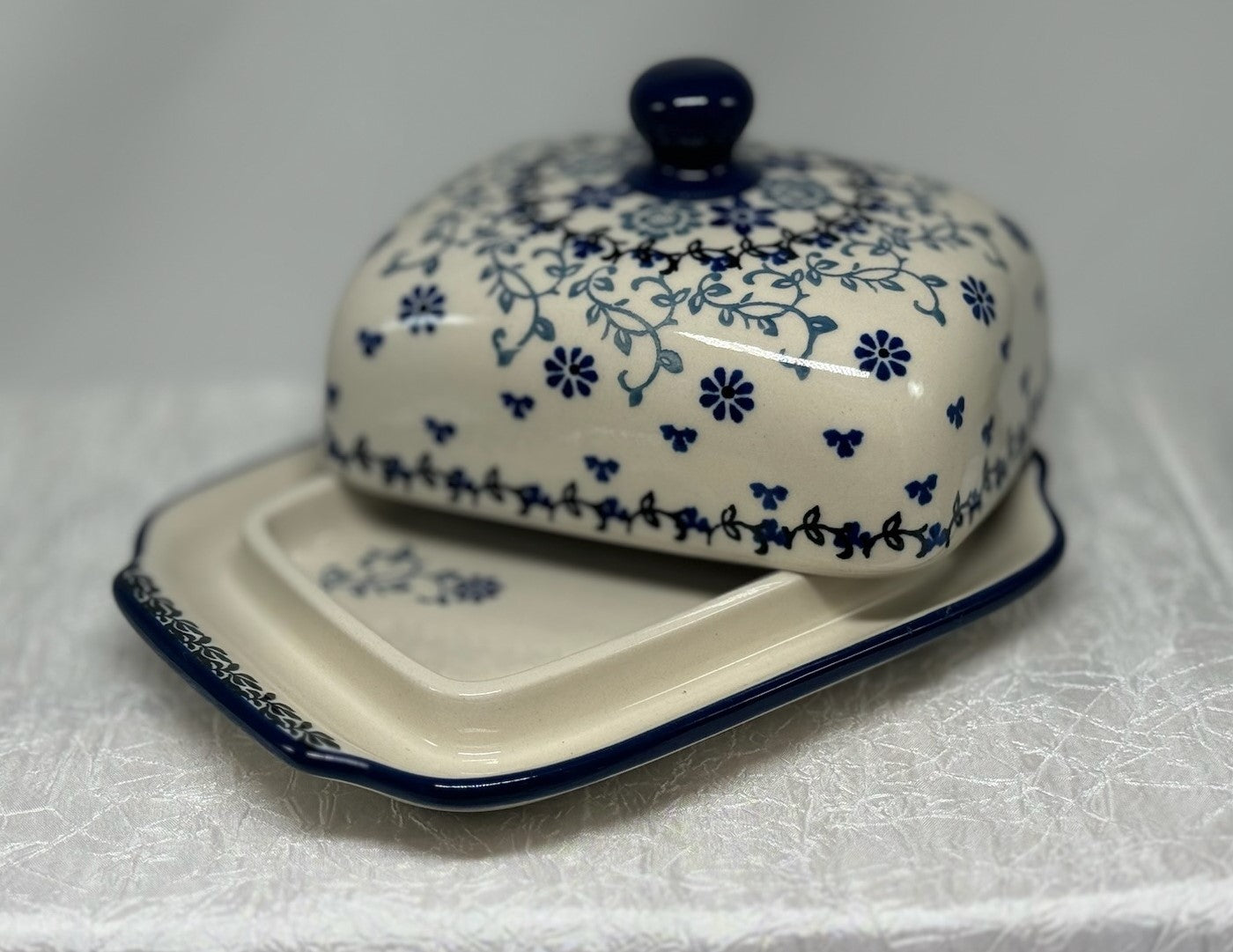 Polish Pottery Butter Dish - Silver Lace