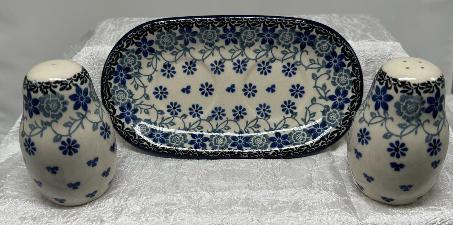 Polish Pottery Salt & Pepper Set w/ Tray - Silver Lace