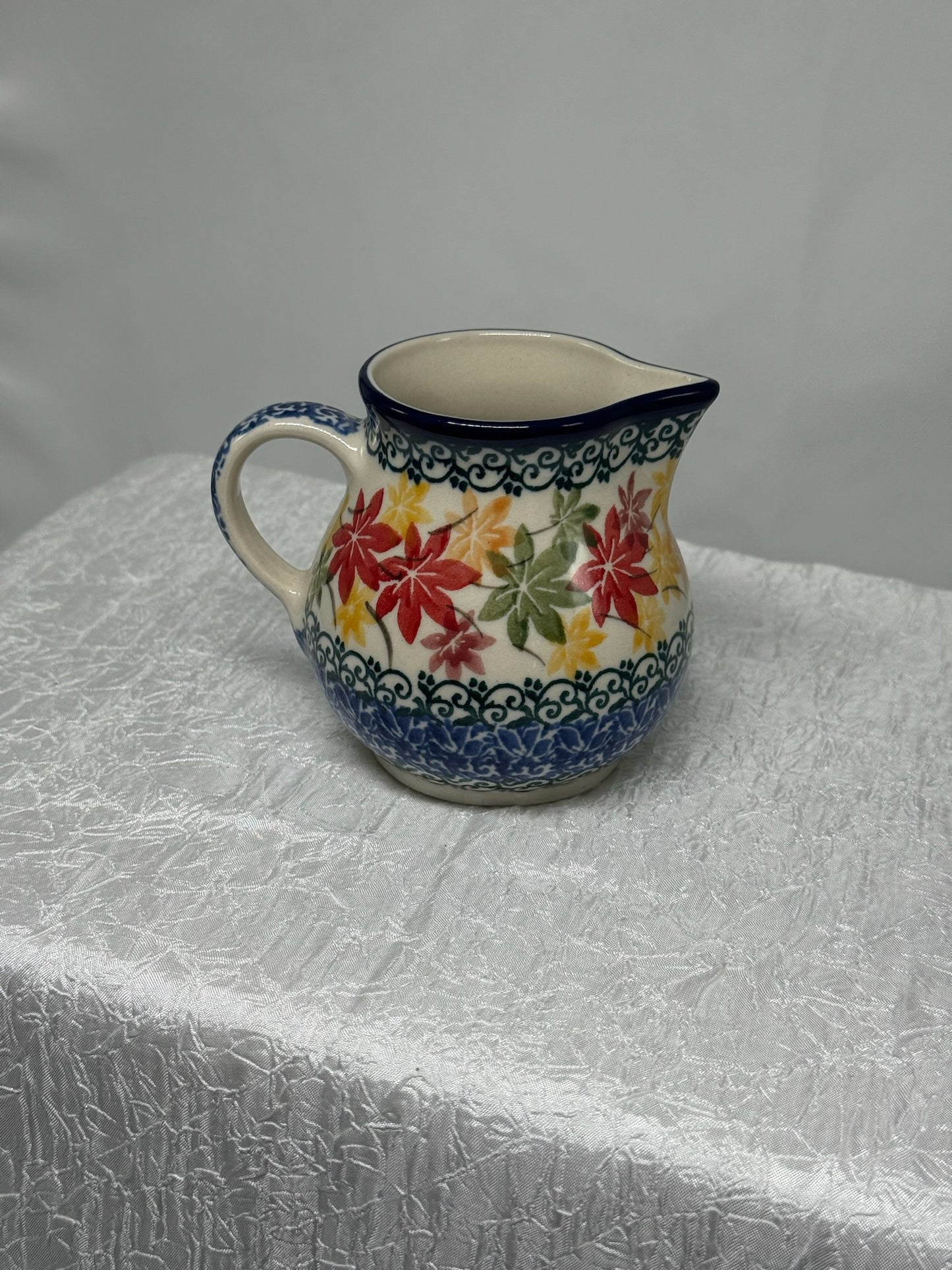 Polish Pottery Cream (6 oz) & Sugar (7oz) w/Plate - Maple Harvest